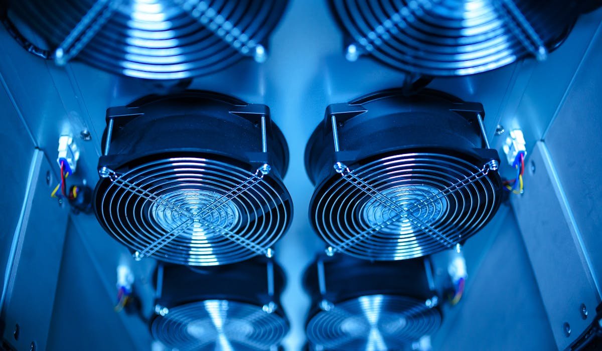 PC with cooling fans - how to check if PC is hot and CPU temperatures