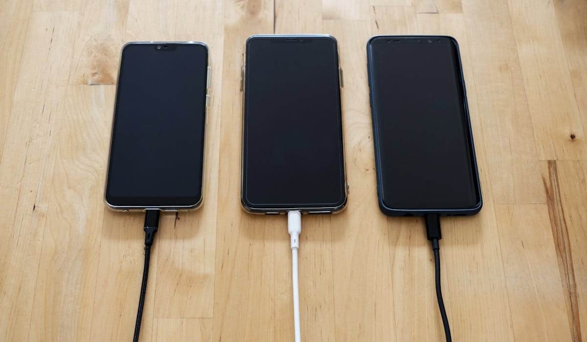 Phone charging with cable - how to fix slow charging on iPhone Android