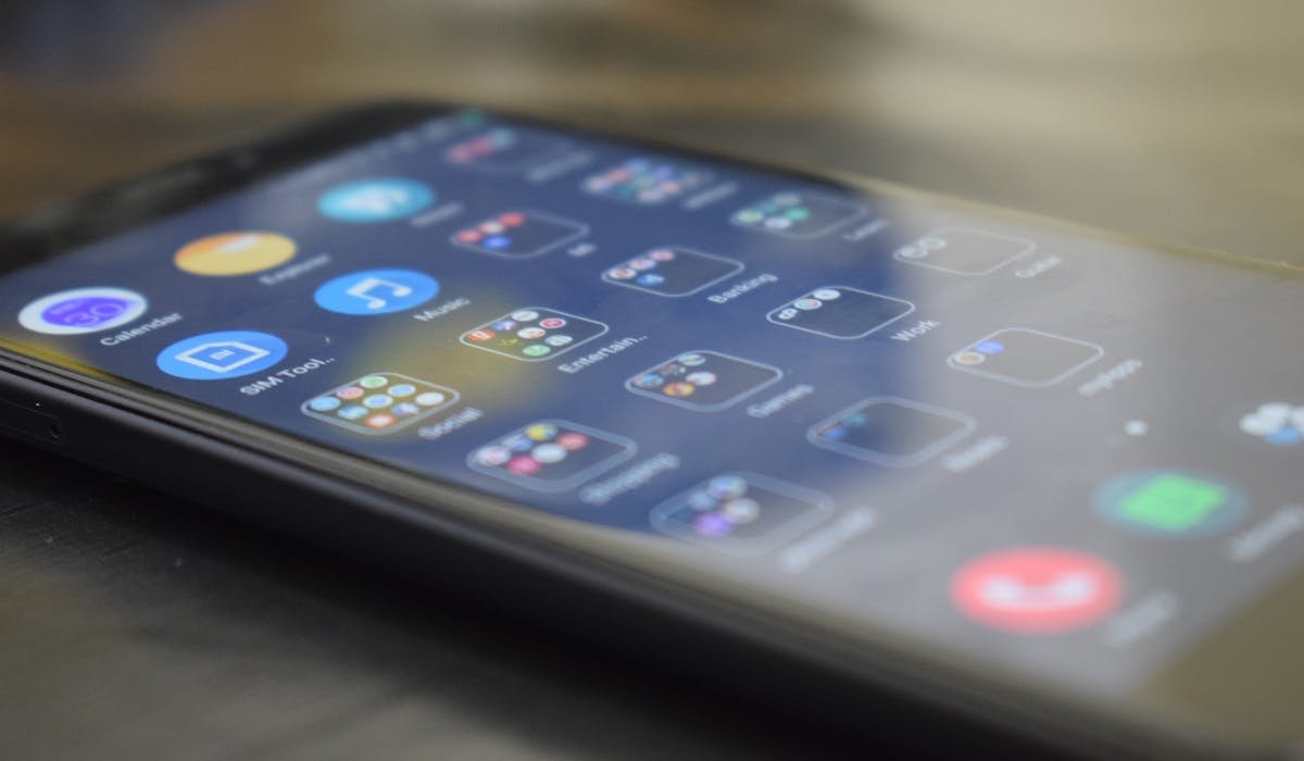 Android phone with apps - how to turn off Safe Mode on Android guide