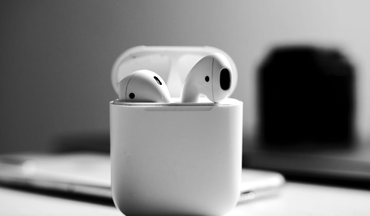 iPhone with AirPods - iPhone Bluetooth not working troubleshooting fixes
